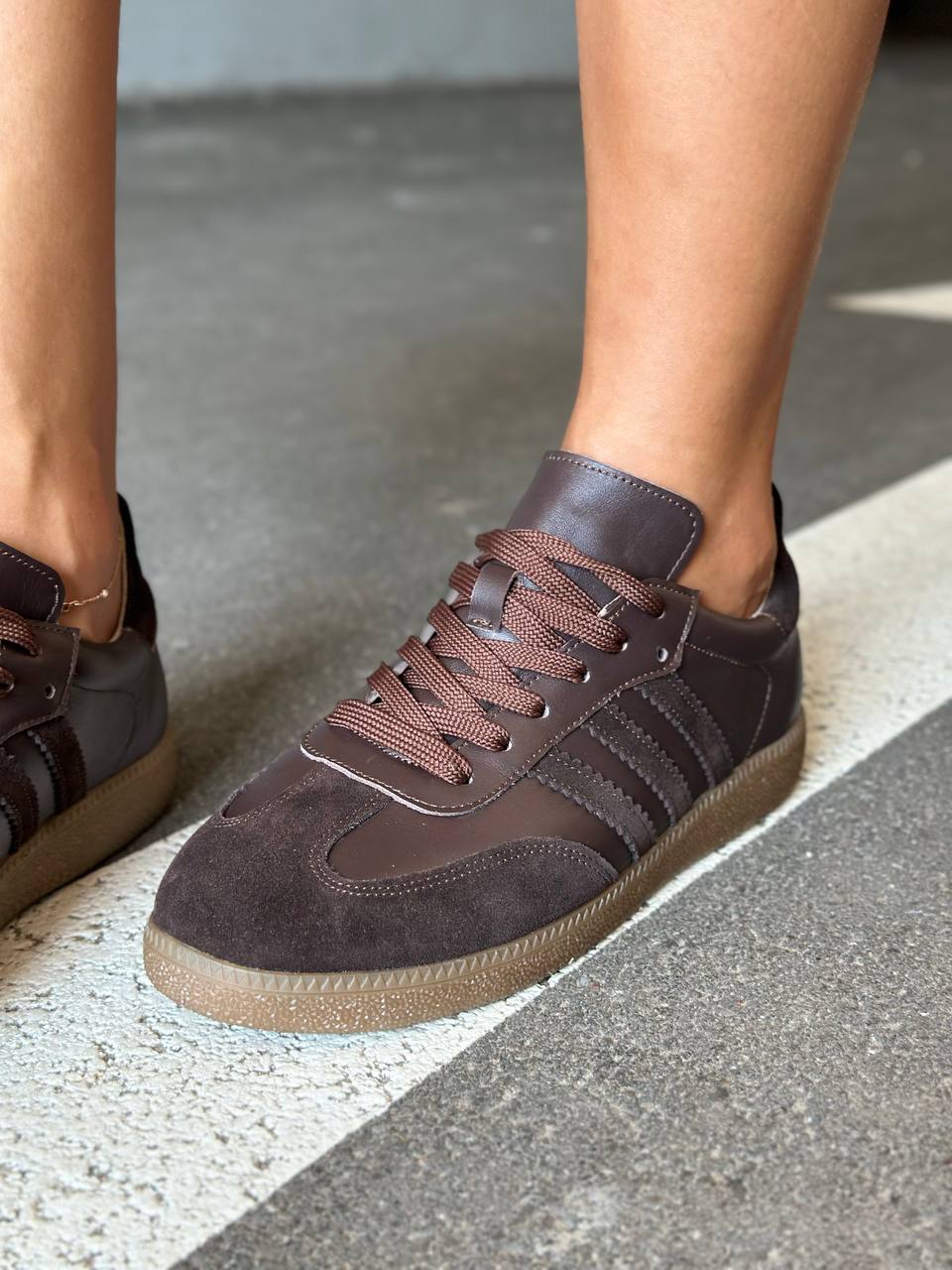 Women’s Chocolate Leather Sneakers with Suede Stripes – Model 6300-9