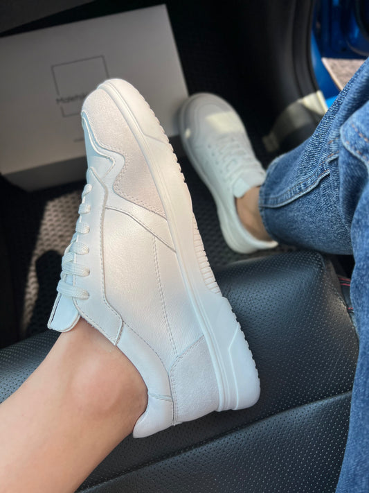 Women’s White Anatomical Sneakers
