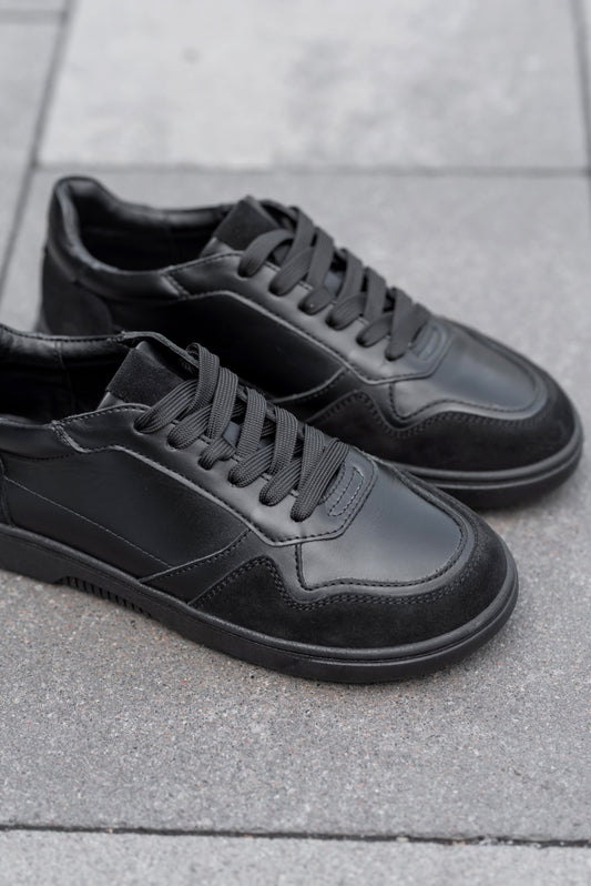 Women’s Black Anatomical Leather Sneakers