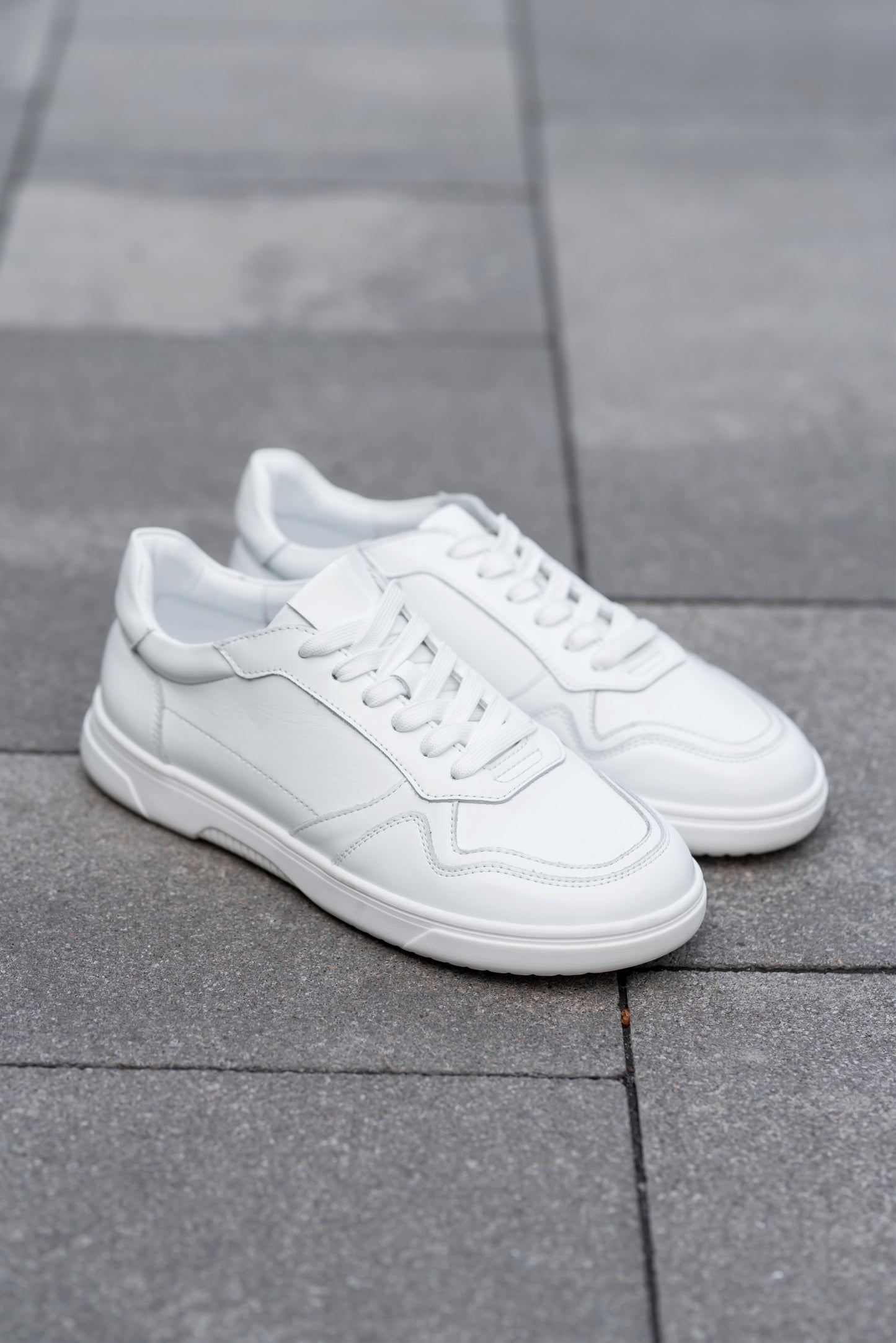 Women’s Black Anatomical Leather Sneakers