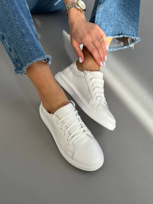 Women’s White Leather Sneakers Model 9705