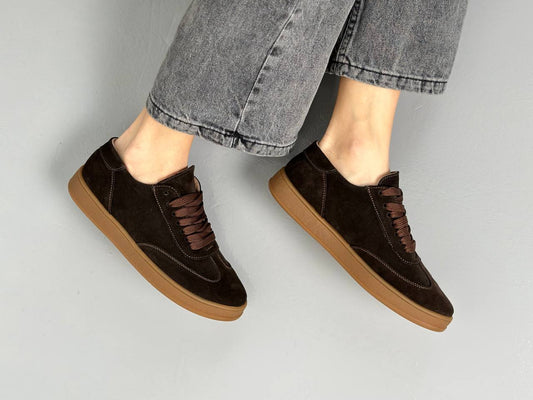 Women’s Chocolate Suede Mid-Season Sneakers – Model 5507-1