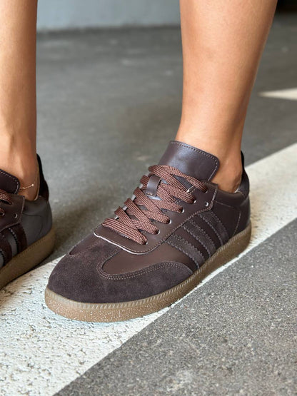 Women’s Chocolate Leather Sneakers with Suede Stripes – Model 6300-9